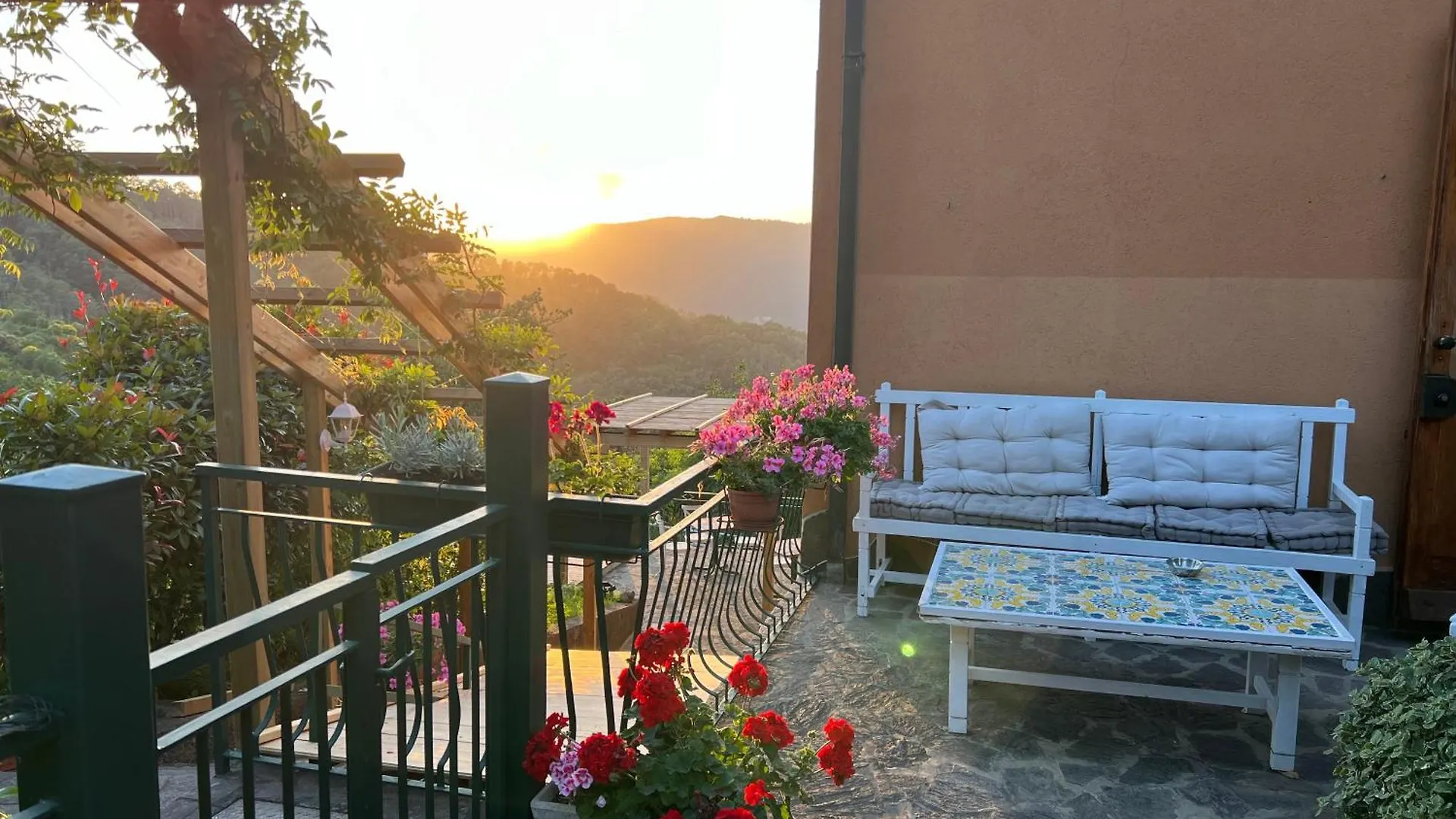 Hotel Meri 1956 Locanda E Cucina Framura